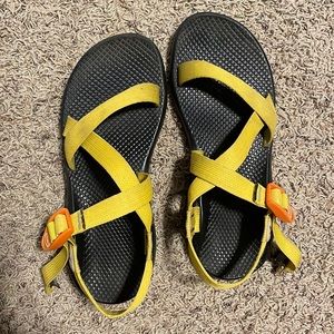 Women’s Size 9.5 Yellow Chacos